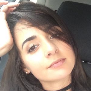 Meet your Posher, Caroline